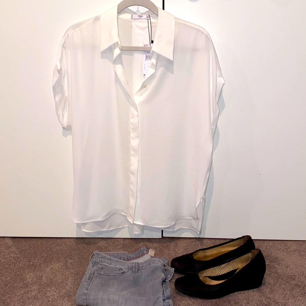 White silky size 6/medium Zara short sleeve button down